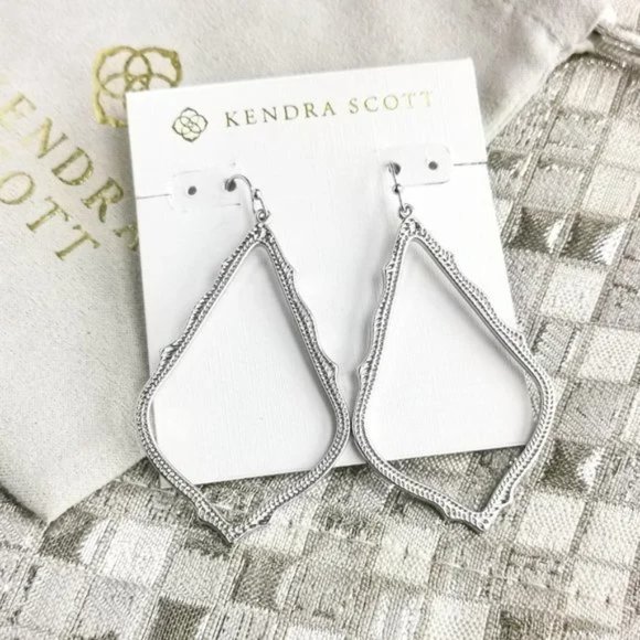 KENDRA SCOTT Elisa Necklace & Elle Earrings PSA! - Picture 5 of 16